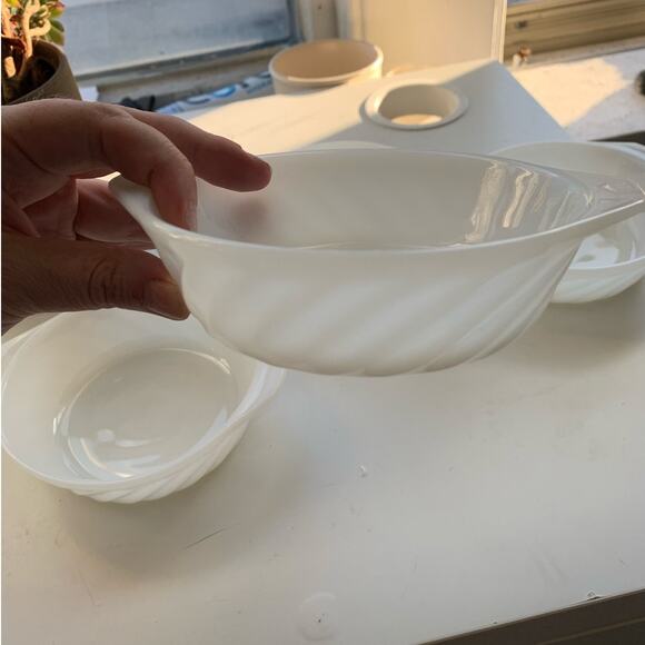 VINTAGE Set of 4 Fire King Milk Glass Ripple Mini Casserole Ramekins w/ Handles - Picture 4 of 10